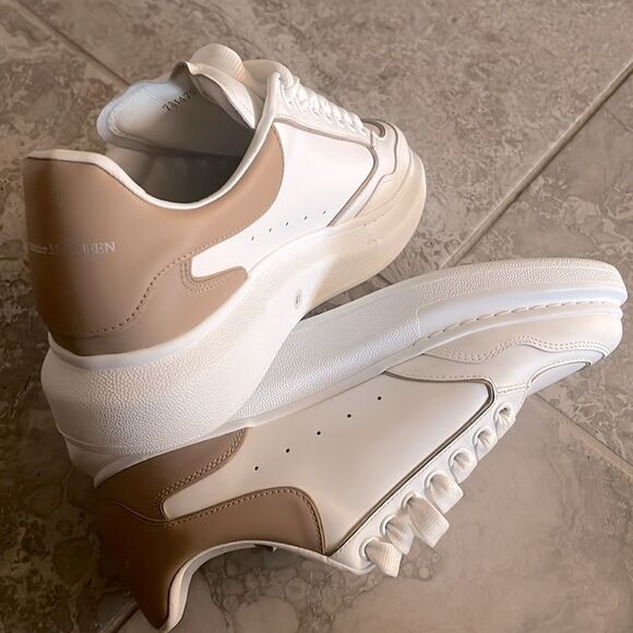 Alexander McQueen Oversized Low-Top Sneakers in White/ Camel, New, Size 41 - Picture 8 of 16